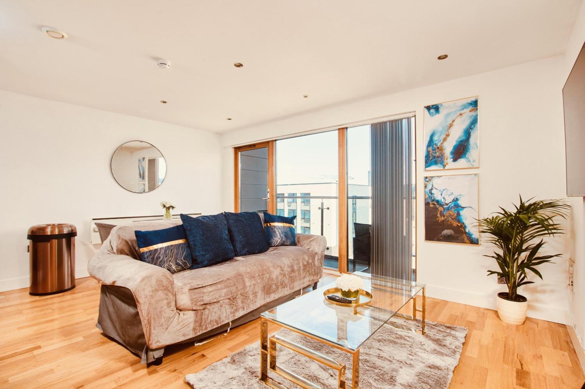 King Deluxe City Apt Large Space& Free Parking! No Balcony Leeds  Luaran gambar