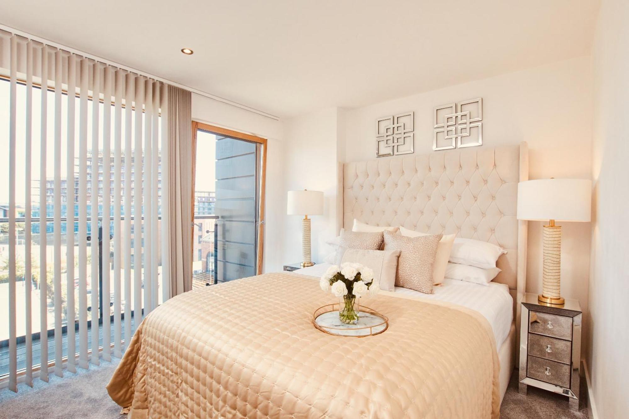 King Deluxe City Apt Large Space& Free Parking! No Balcony Leeds  Luaran gambar